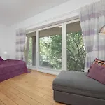Lovely In With Parking Near Royal Baths Park By Renters