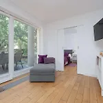Lovely In With Parking Near Royal Baths Park By Renters *