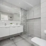 Lägenhet Lovely In With Parking Near Royal Baths Park By Renters *