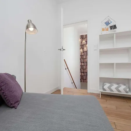 Апартаменты Lovely In With Parking Near Royal Baths Park By Renters