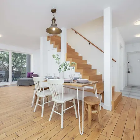 Lovely In With Parking Near Royal Baths Park By Renters *
