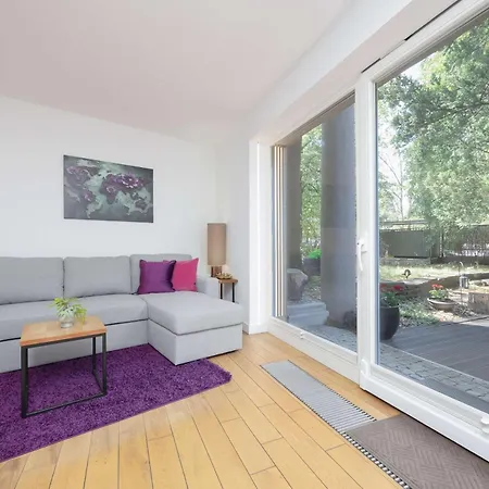 Lovely In With Parking Near Royal Baths Park By Renters Апартаменты *