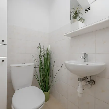 Lovely In With Parking Near Royal Baths Park By Renters Appartamento Varsavia