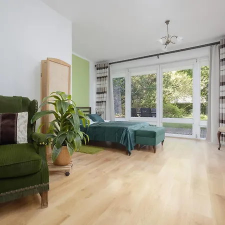Lovely In With Parking Near Royal Baths Park By Renters Appartamento